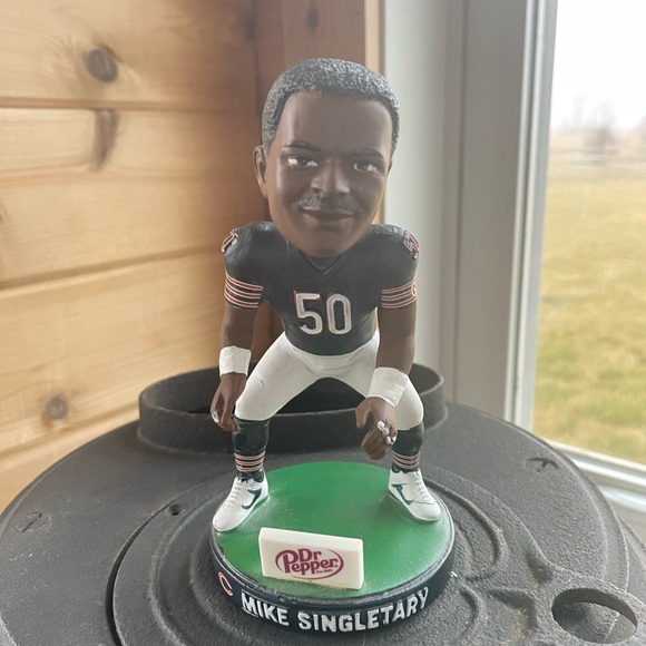 4 pc. Chicago Bears NFL Bobblehead Set - Picture 3 of 8